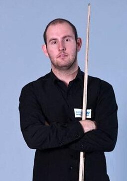 还是赛场外 还是赛场外