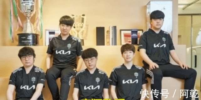 来敲响了警 来敲响了警